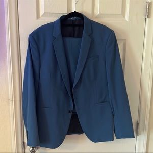 Men’s Zara suit